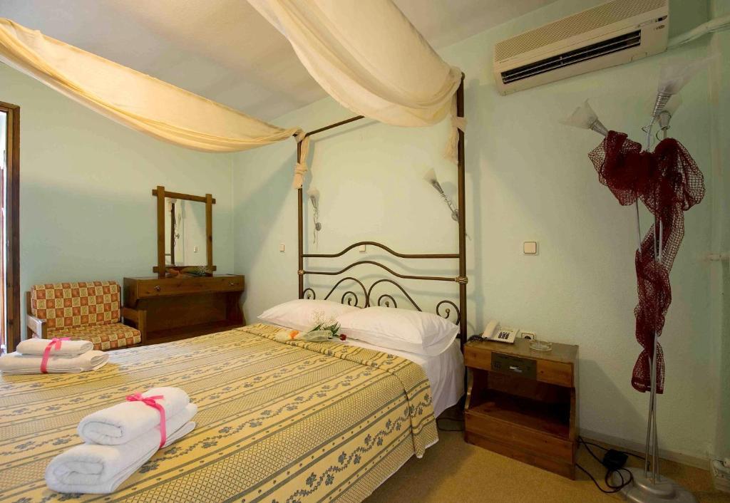 Lydia Hotel Krinidhes ภายนอก รูปภาพ