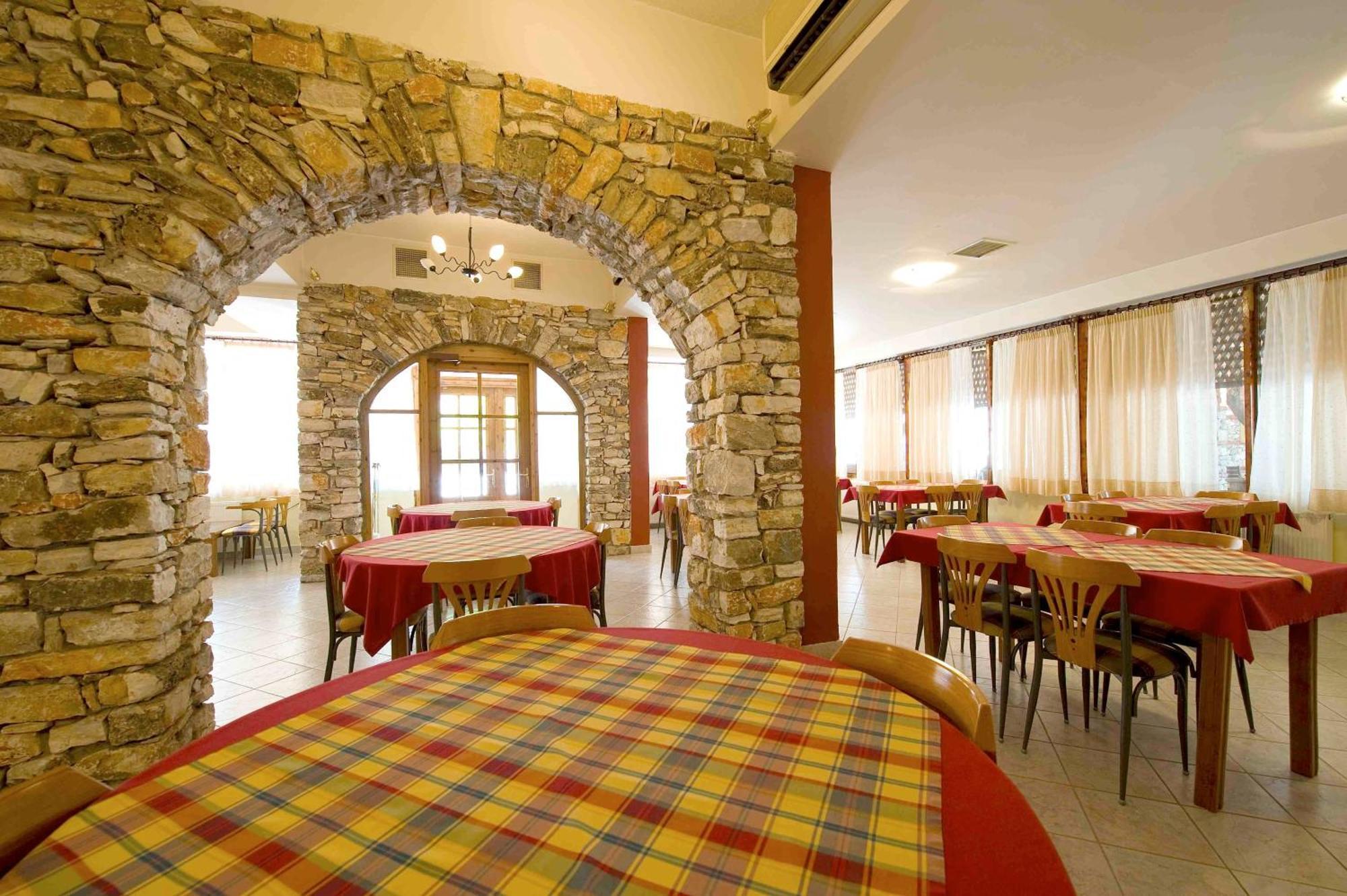 Lydia Hotel Krinidhes ภายนอก รูปภาพ