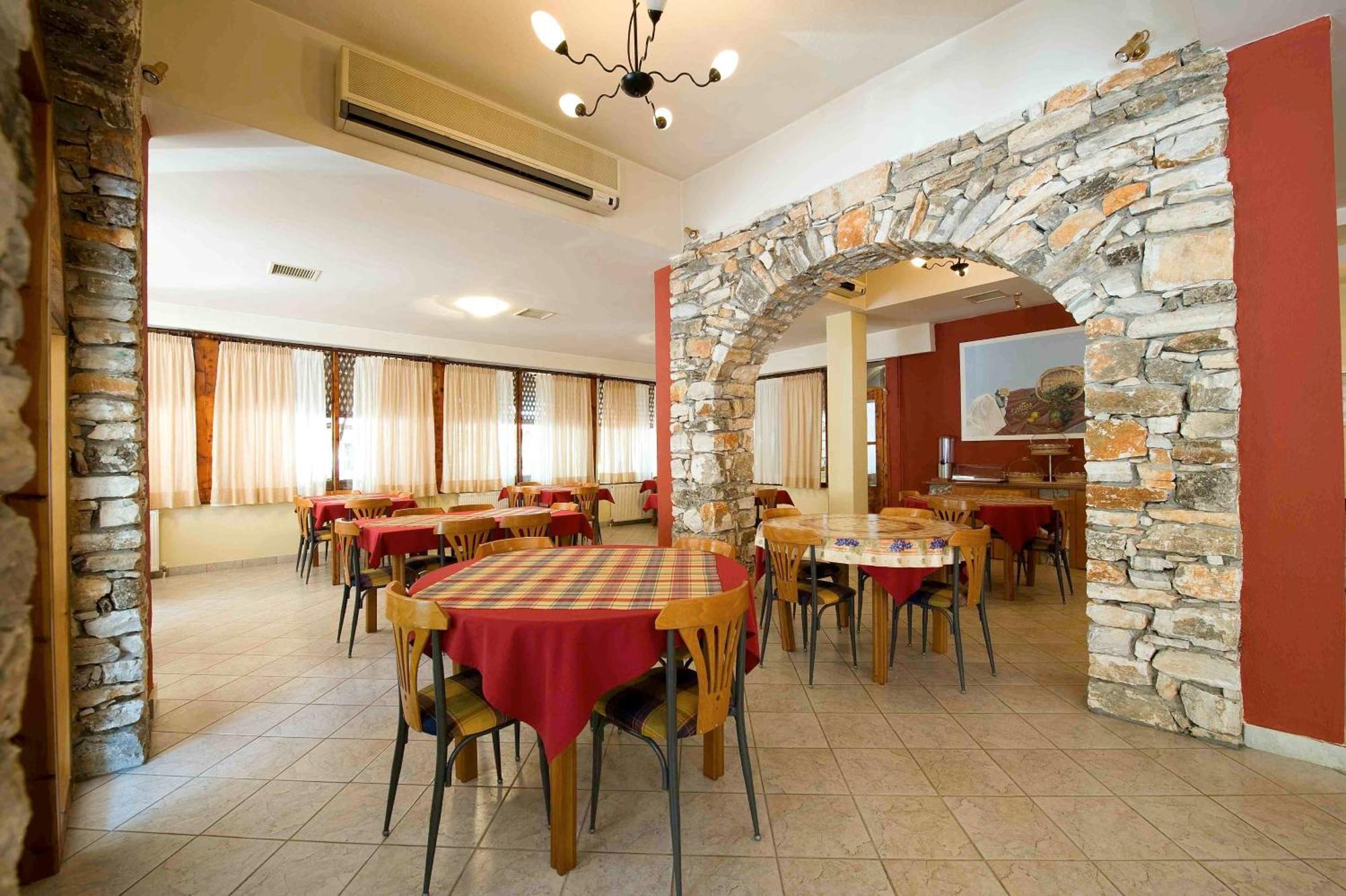 Lydia Hotel Krinidhes ภายนอก รูปภาพ