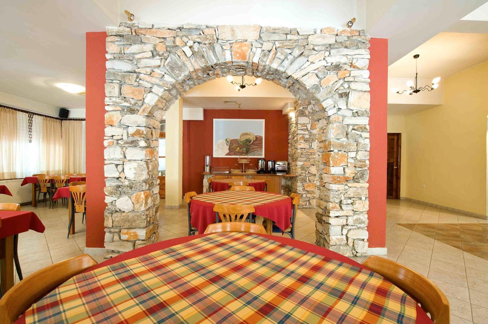 Lydia Hotel Krinidhes ภายนอก รูปภาพ