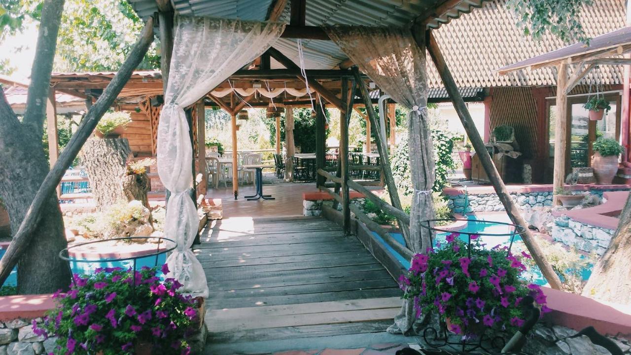 Lydia Hotel Krinidhes ภายนอก รูปภาพ